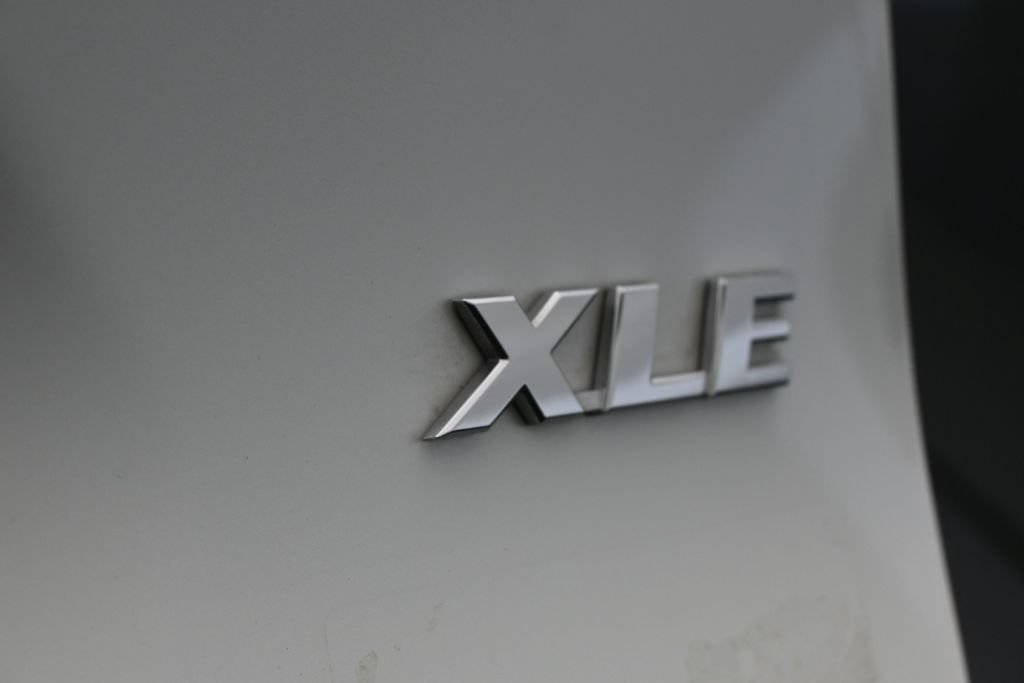 Used 2025 Toyota RAV4 XLE Premium FWD image 33