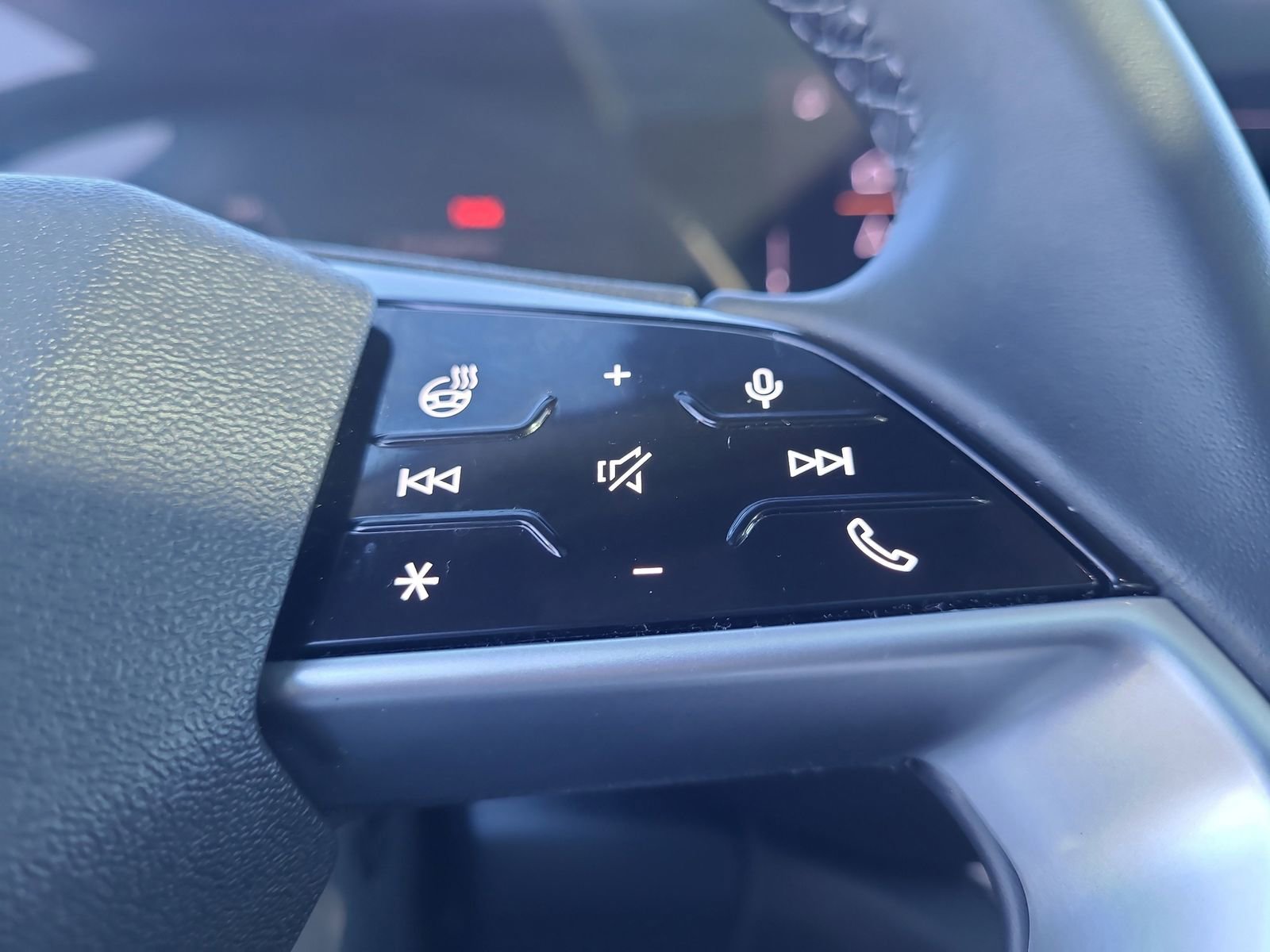 Used 2025 Audi Q5 Premium Plus w/ Premium Plus image 25