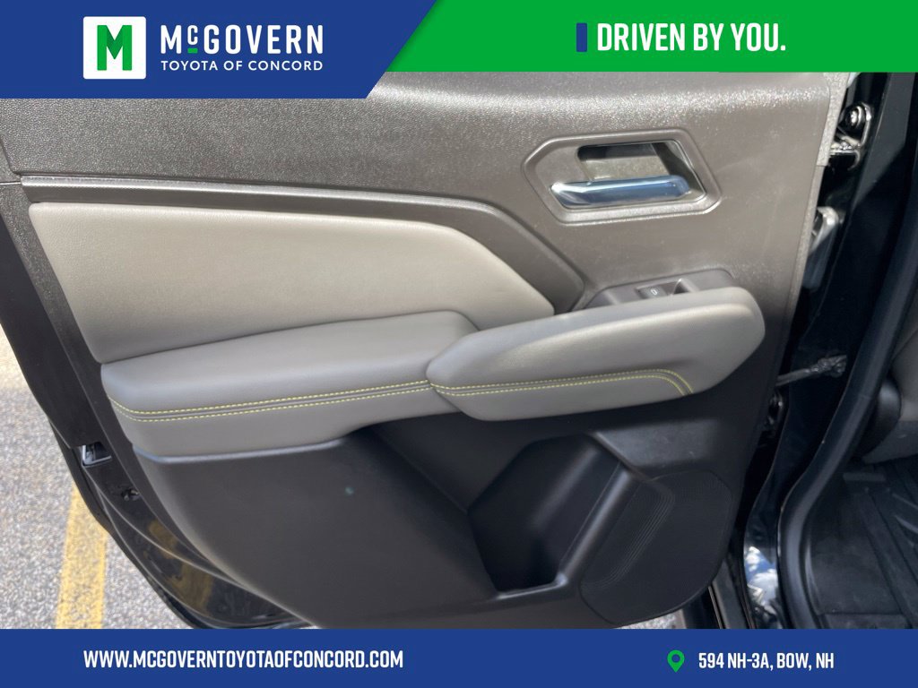 Used 2023 Chevrolet Colorado ZR2 AWD/4WD image 19