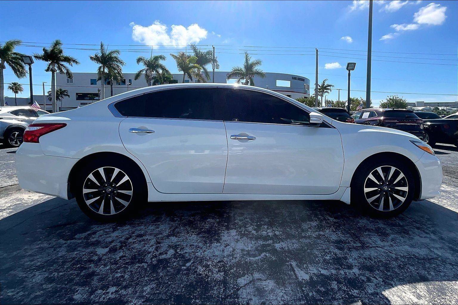 Used 2016 Nissan Altima 2.5 SV w/ Convenience Package FWD image 31