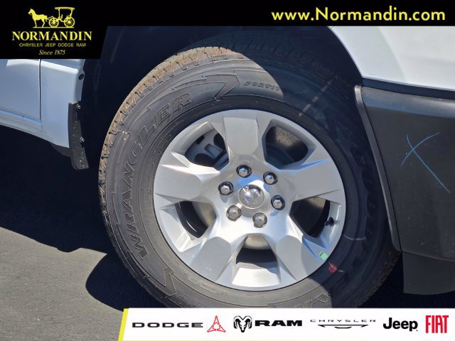 New 2026 RAM 1500 Tradesman AWD/4WD image 3