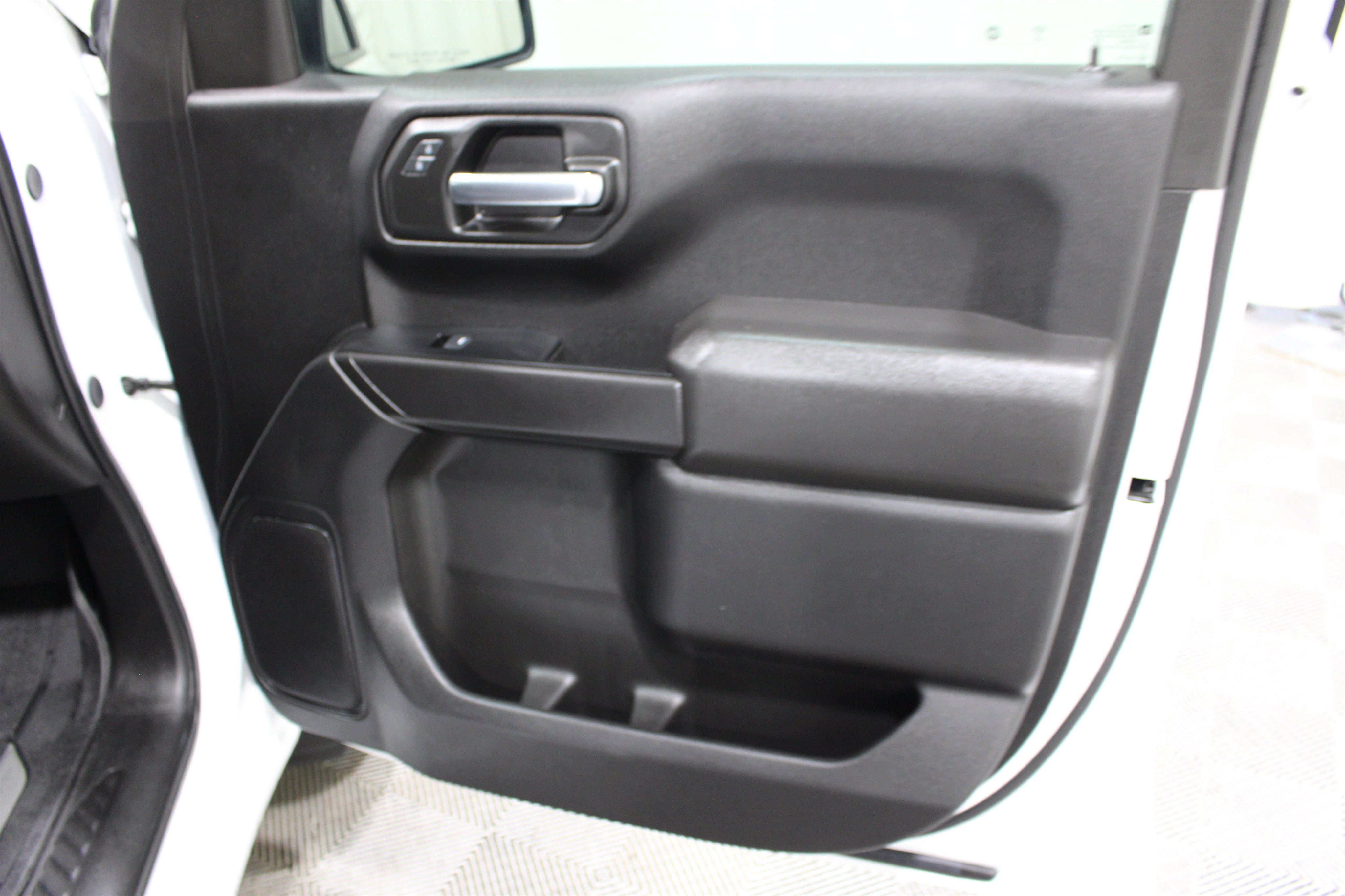 Used 2024 Chevrolet Silverado 1500 Custom RWD image 24
