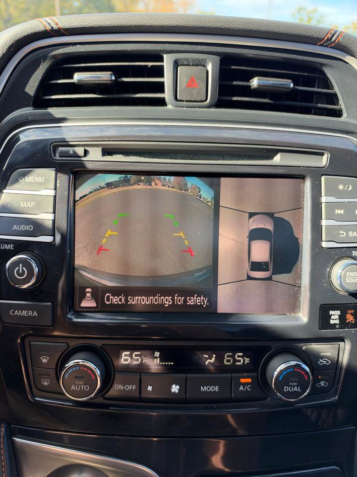 Used 2023 Nissan Maxima SR w/ Sport Mat Group FWD image 13