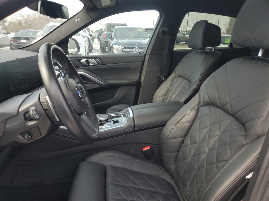 Used 2024 BMW X6 xDrive40i w/ Premium Package image 7
