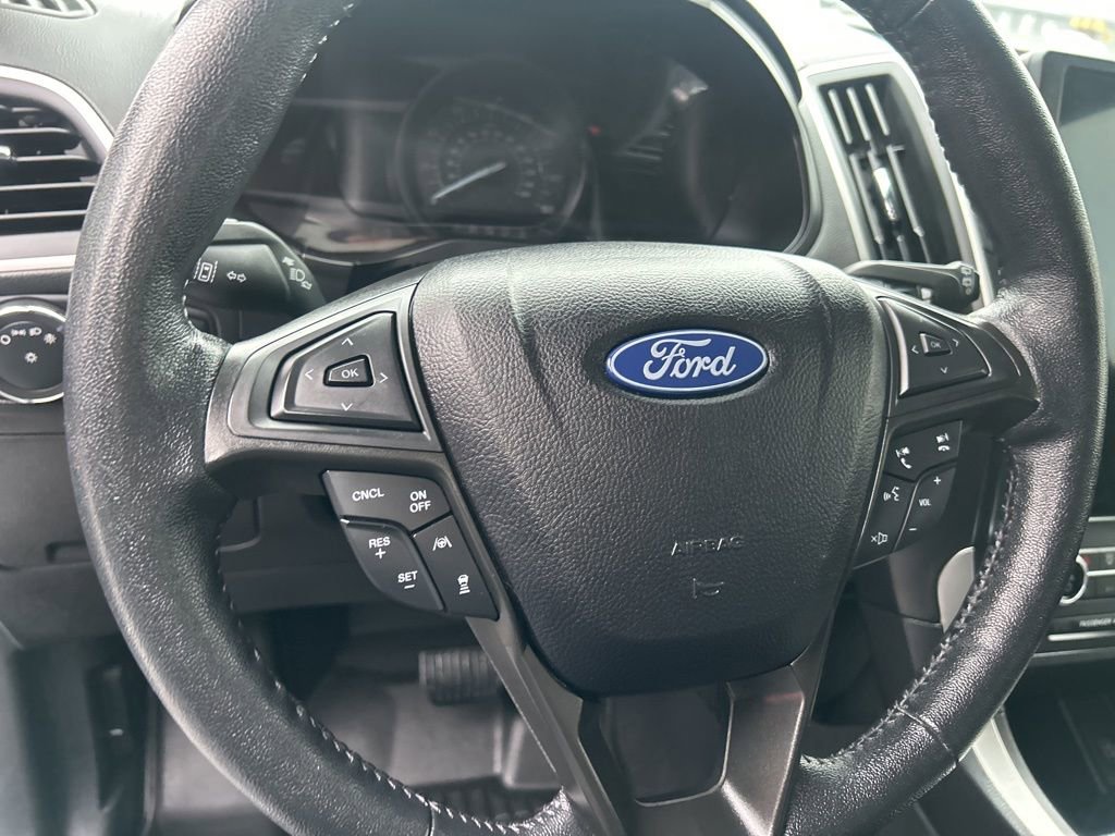 Used 2022 Ford Edge SEL image 16