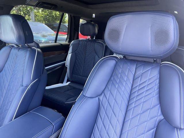 New 2026 Cadillac Vistiq Premium Luxury AWD/4WD image 12