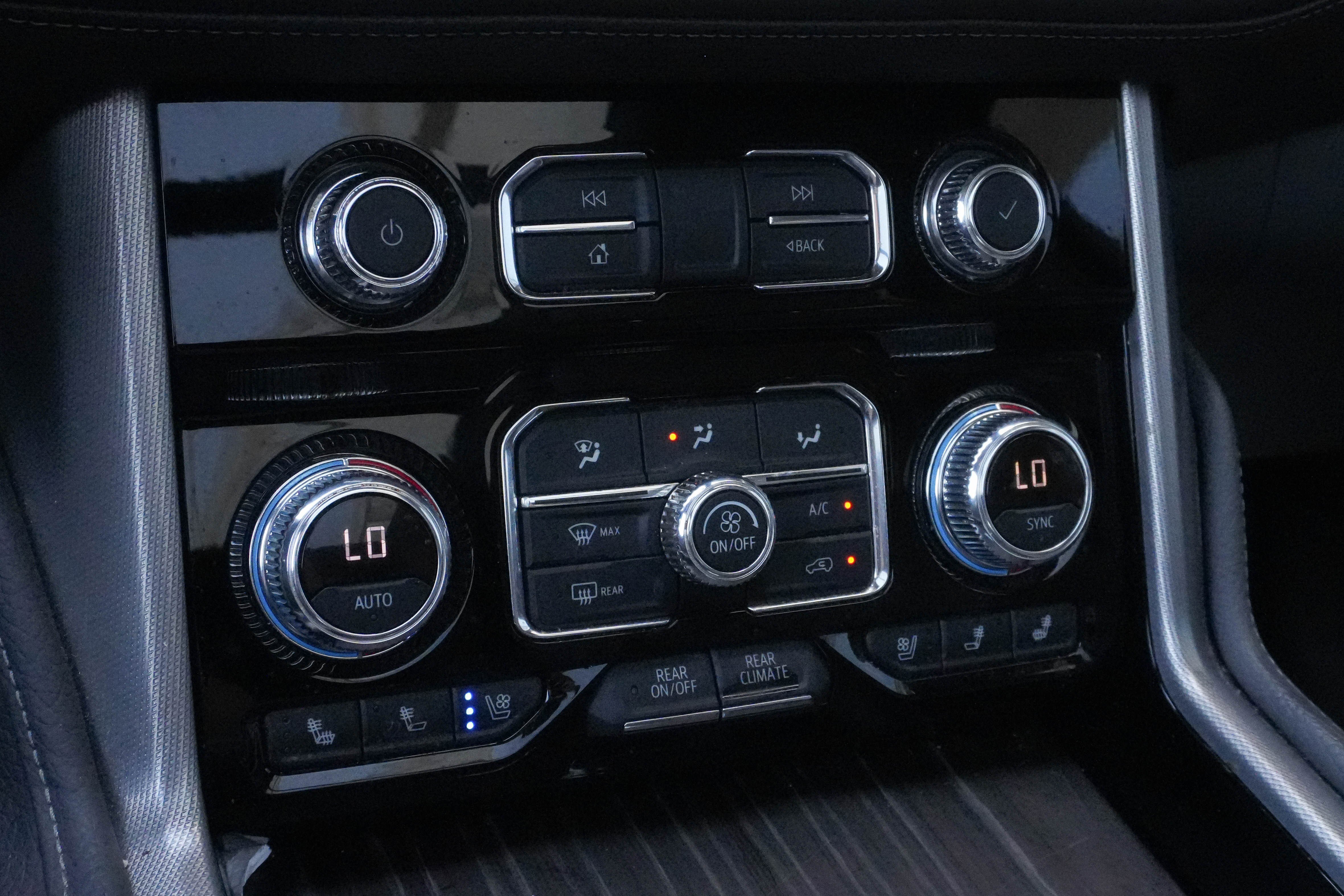 Used 2021 GMC Yukon Denali w/ Denali Premium Package RWD image 27