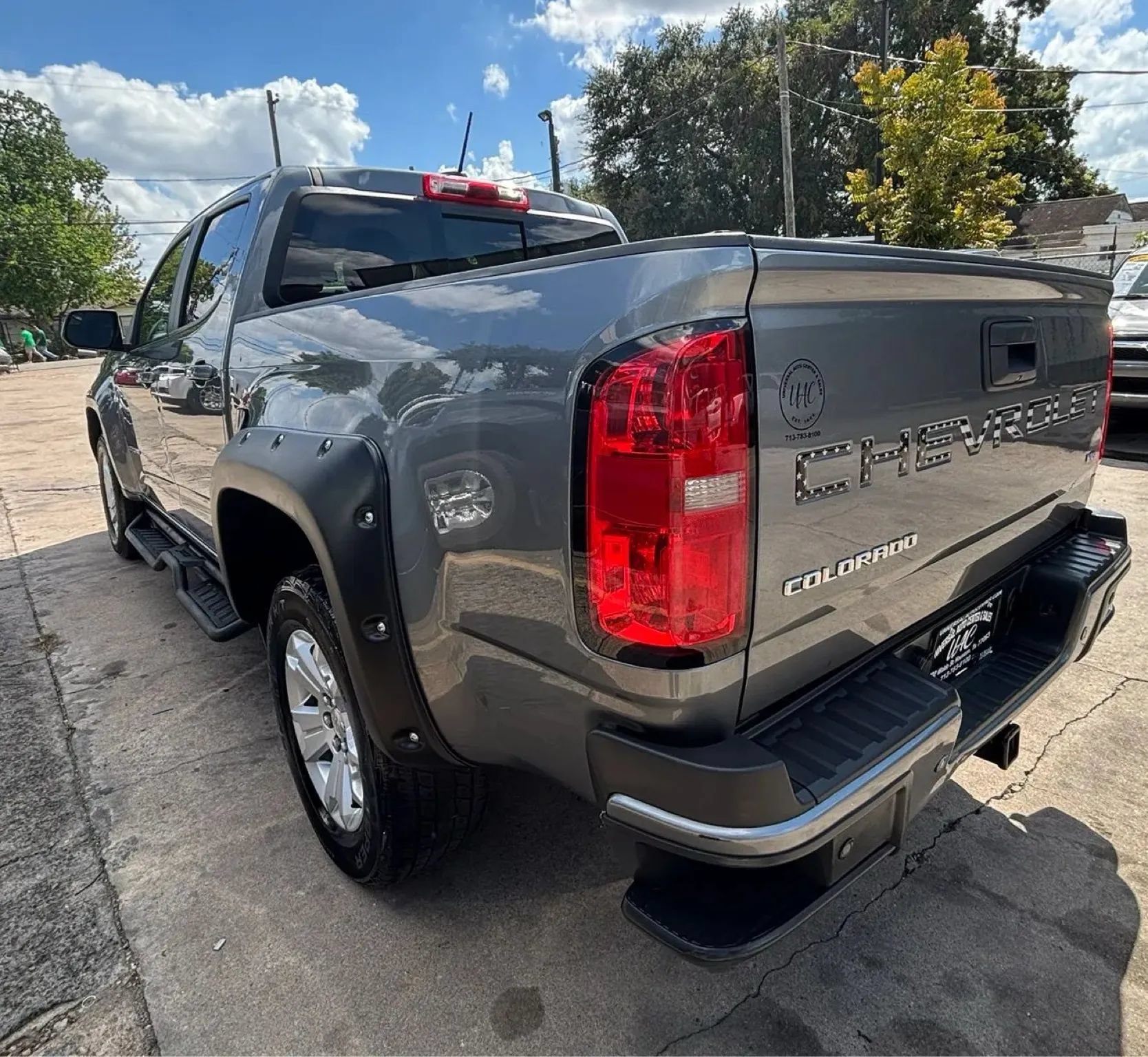 Used 2021 Chevrolet Colorado LT w/ Safety Package RWD image 5