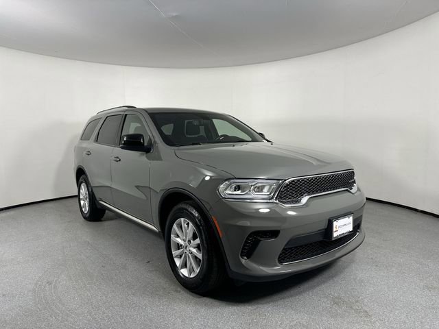 Used 2023 Dodge Durango SXT image 3
