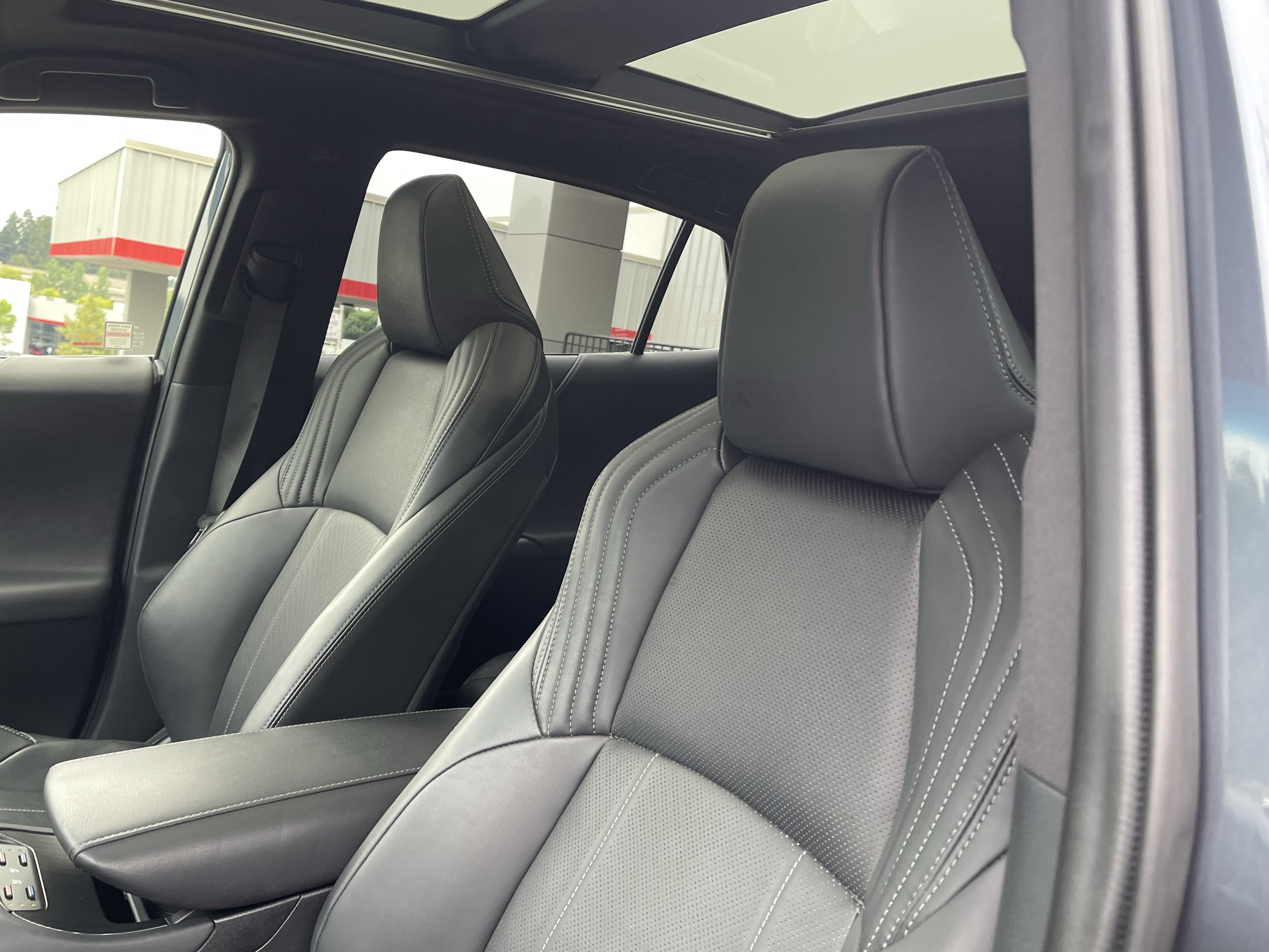 Certified 2021 Toyota Venza Limited w/ Advanced Technology Package AWD/4WD image 19