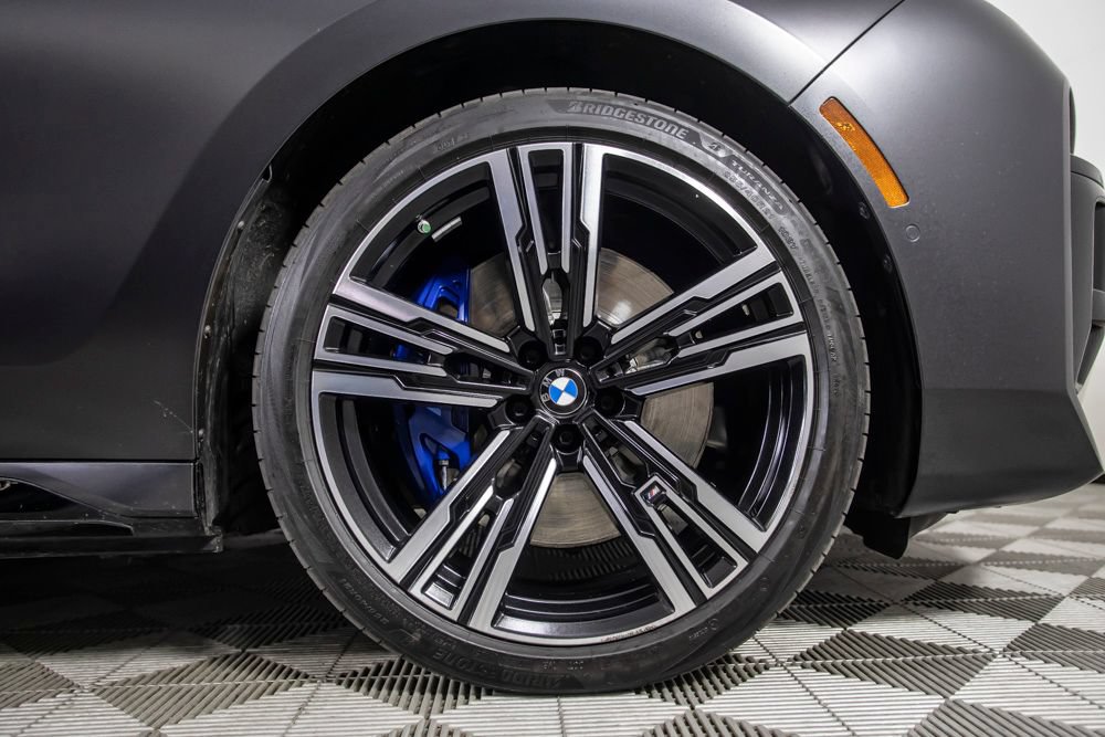 Used 2023 BMW i7 xDrive60 w/ Executive Package 2 AWD/4WD image 50