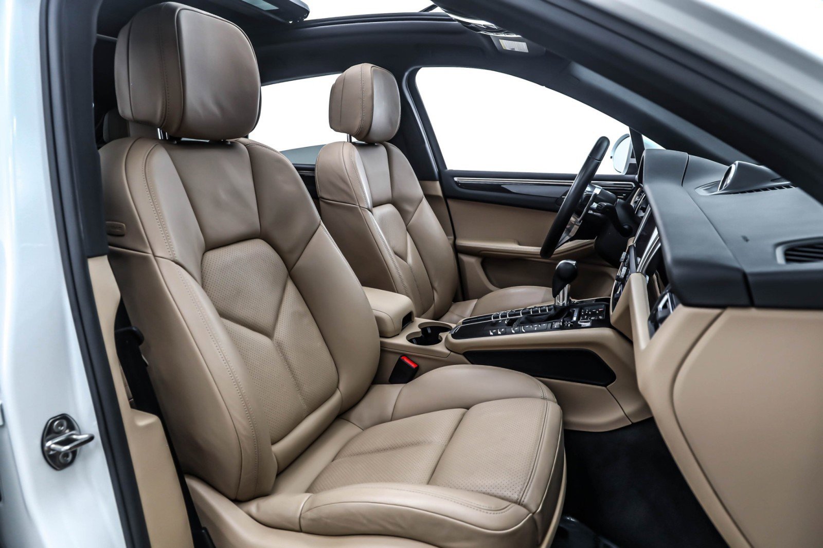 Used 2019 Porsche Macan image 6