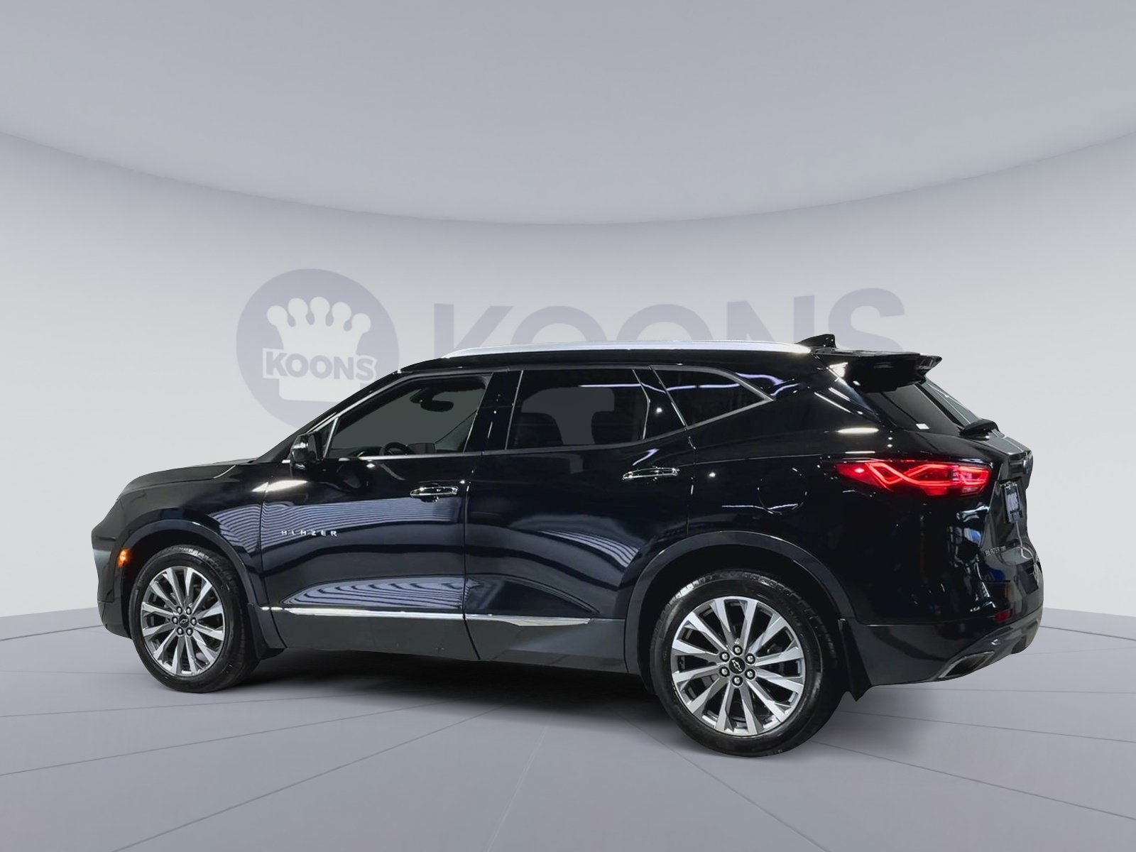 Used 2023 Chevrolet Blazer Premier w/ Driver Confidence II Package image 8