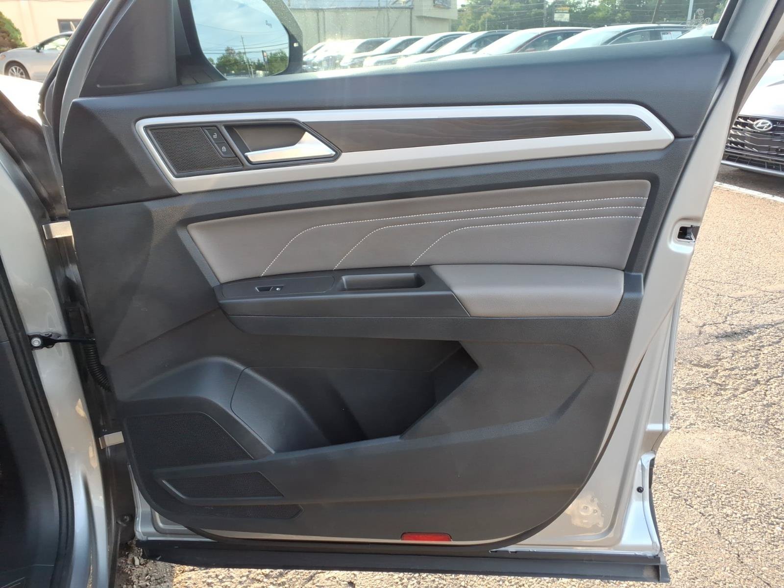 Used 2023 Volkswagen Atlas SE FWD image 27