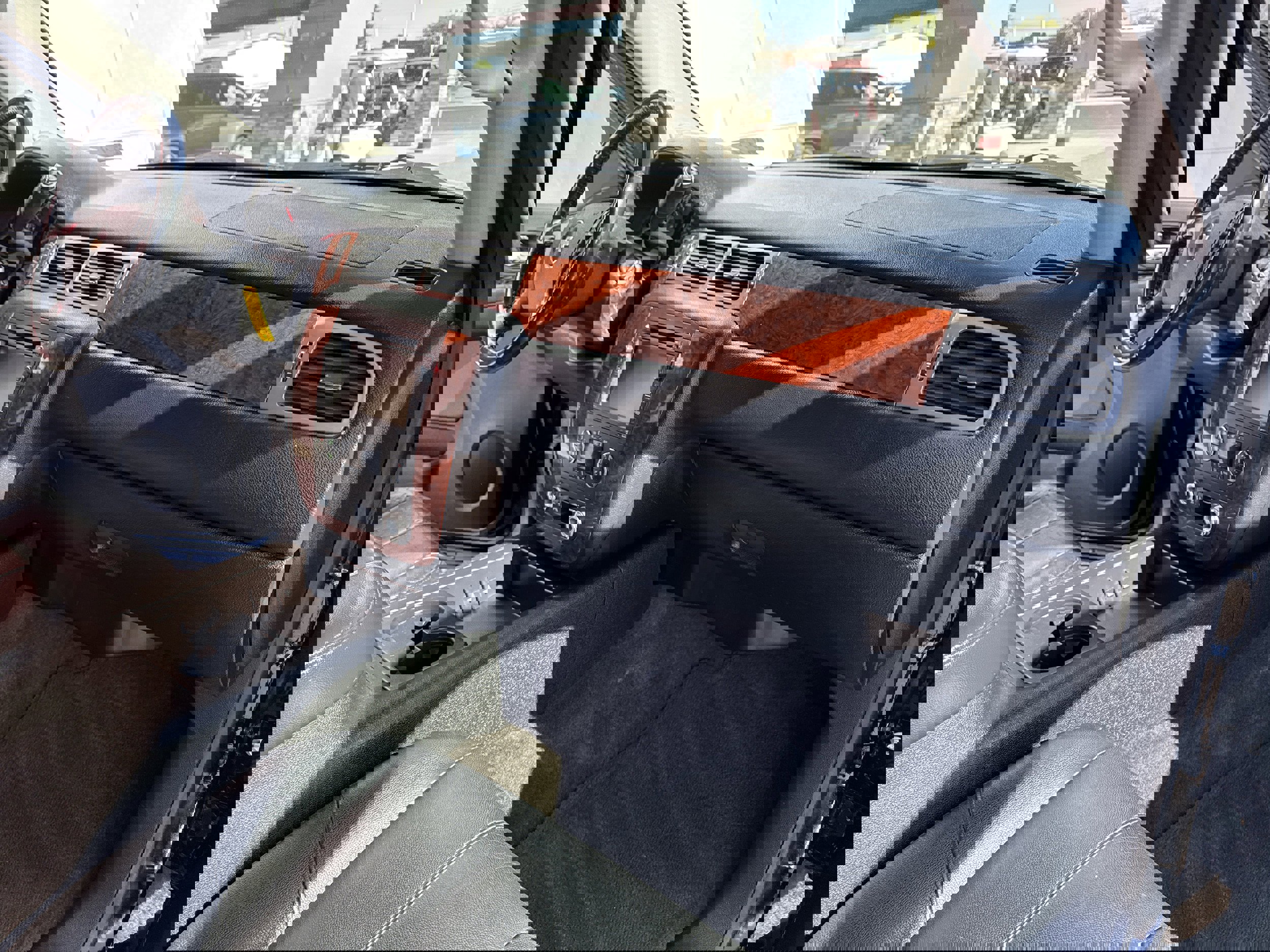 Used 2008 Chevrolet Tahoe 4WD Hybrid image 16