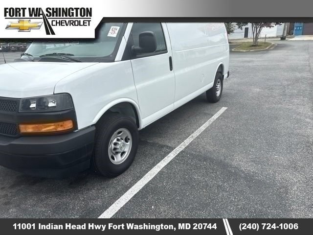 Used 2025 Chevrolet Express 2500 Extended w/ Driver Convenience Package RWD image 3