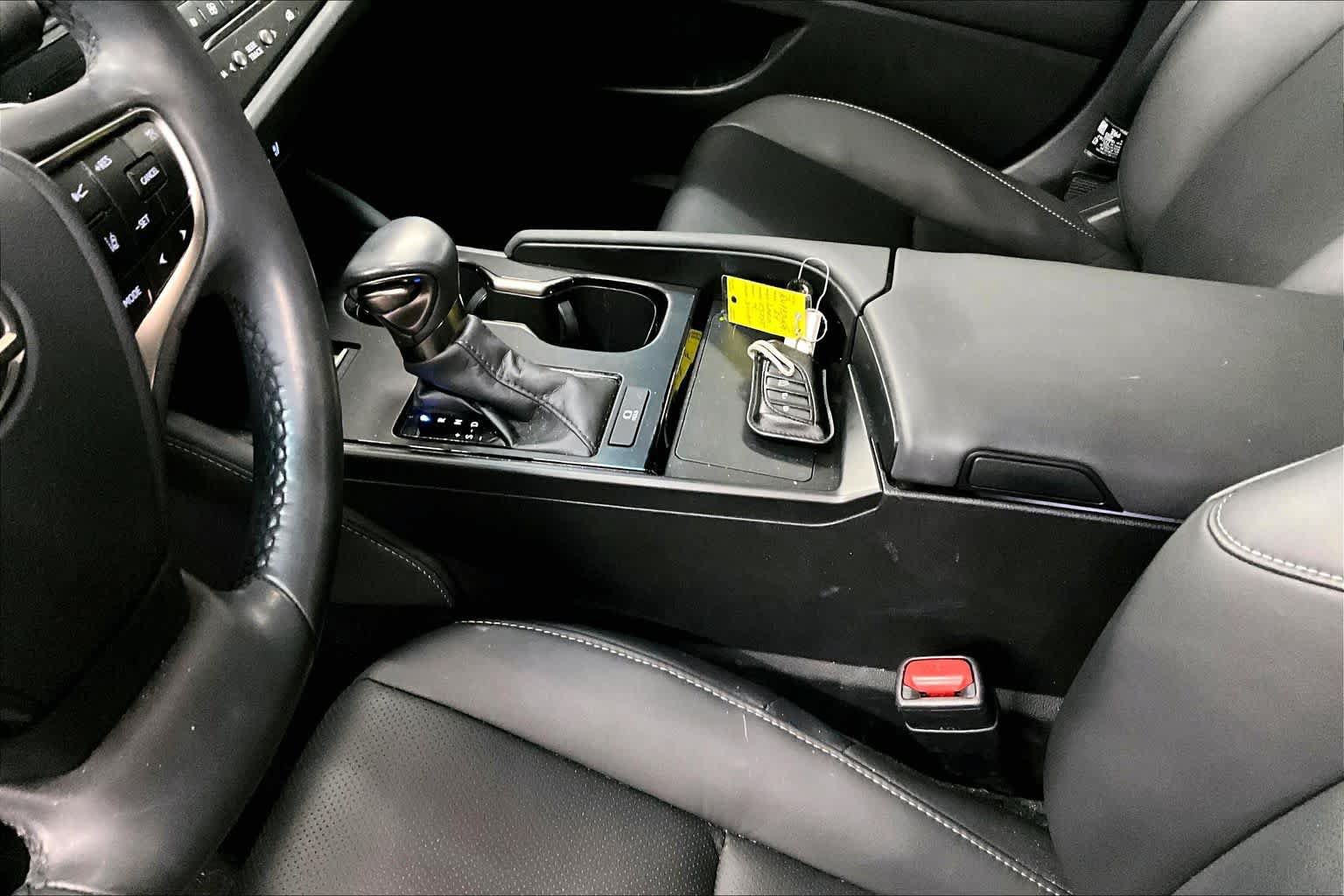 Used 2024 Lexus ES 350 w/ Premium Package FWD image 17
