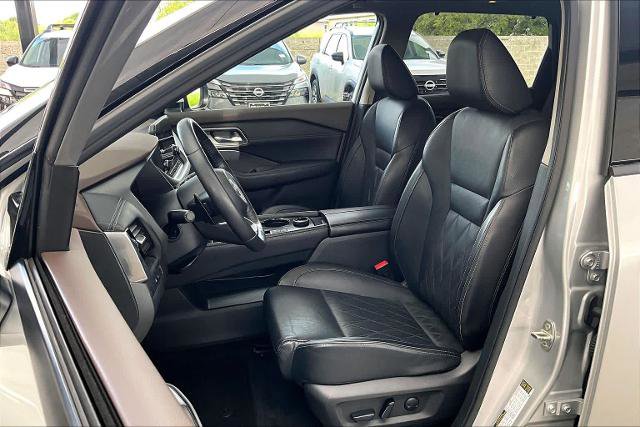 Certified 2023 Nissan Rogue Platinum w/ Platinum Premium Package AWD/4WD image 8