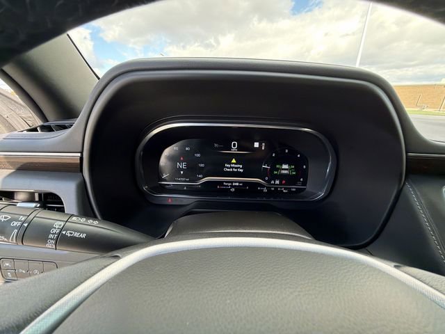 Certified 2022 GMC Yukon XL SLE image 12