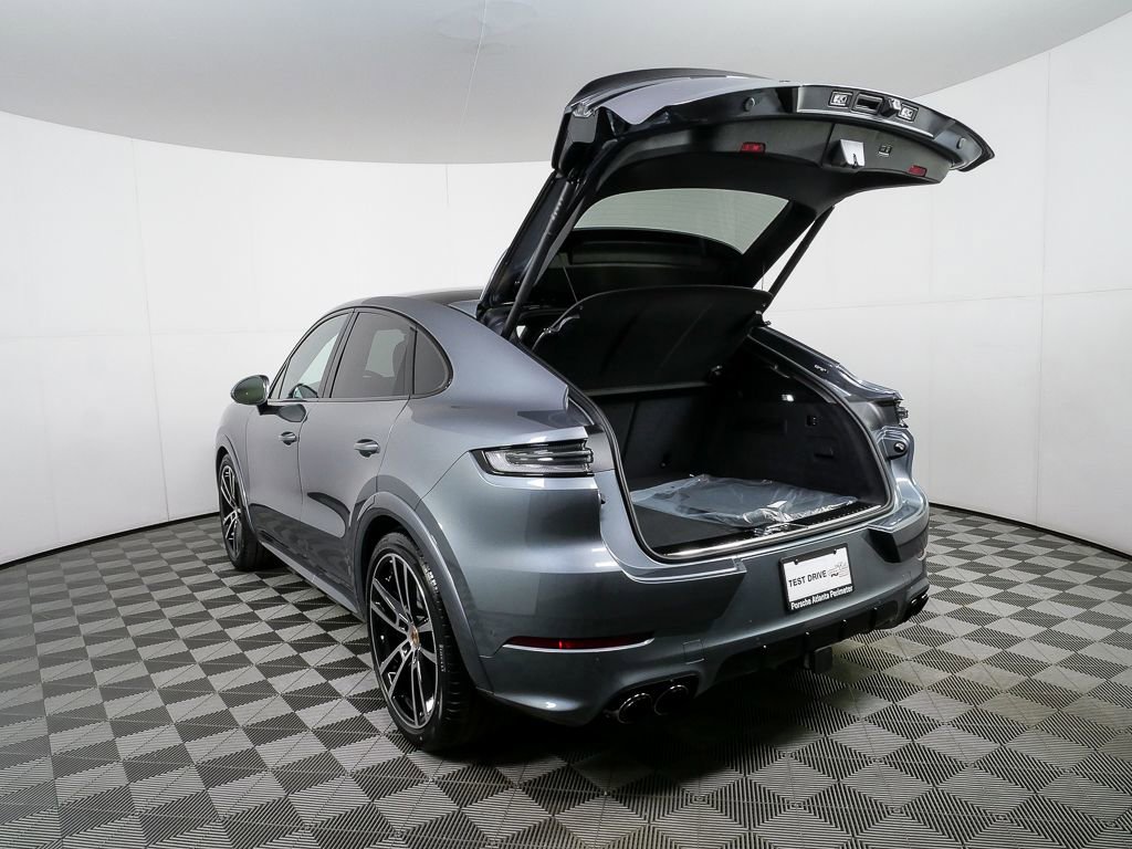 New 2026 Porsche Cayenne GTS image 36