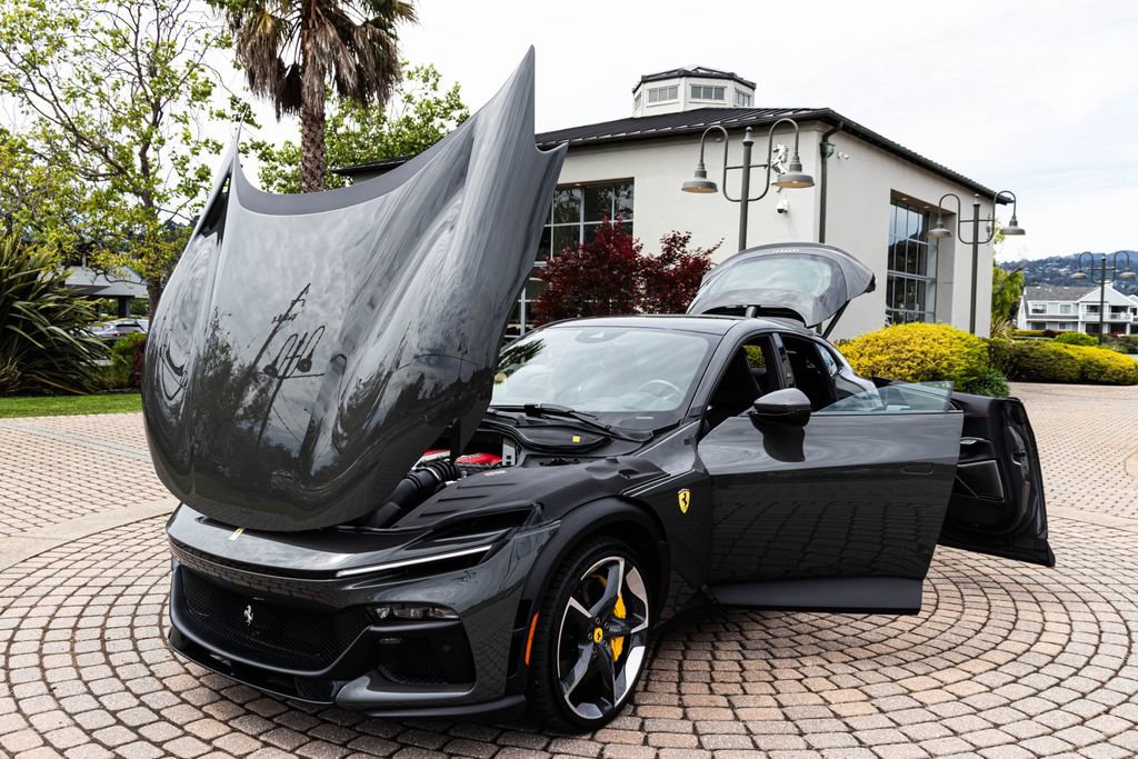 Certified 2025 Ferrari Purosangue AWD/4WD image 34