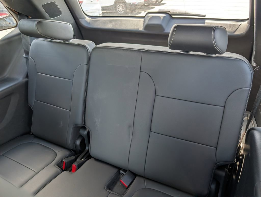 Used 2023 Chevrolet Traverse LT w/ LT Premium Package AWD/4WD image 11