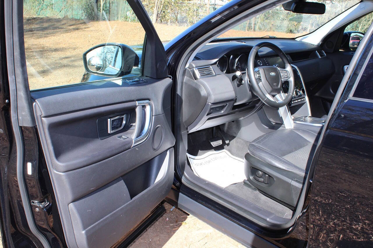 Used 2018 Land Rover Discovery Sport SE image 13