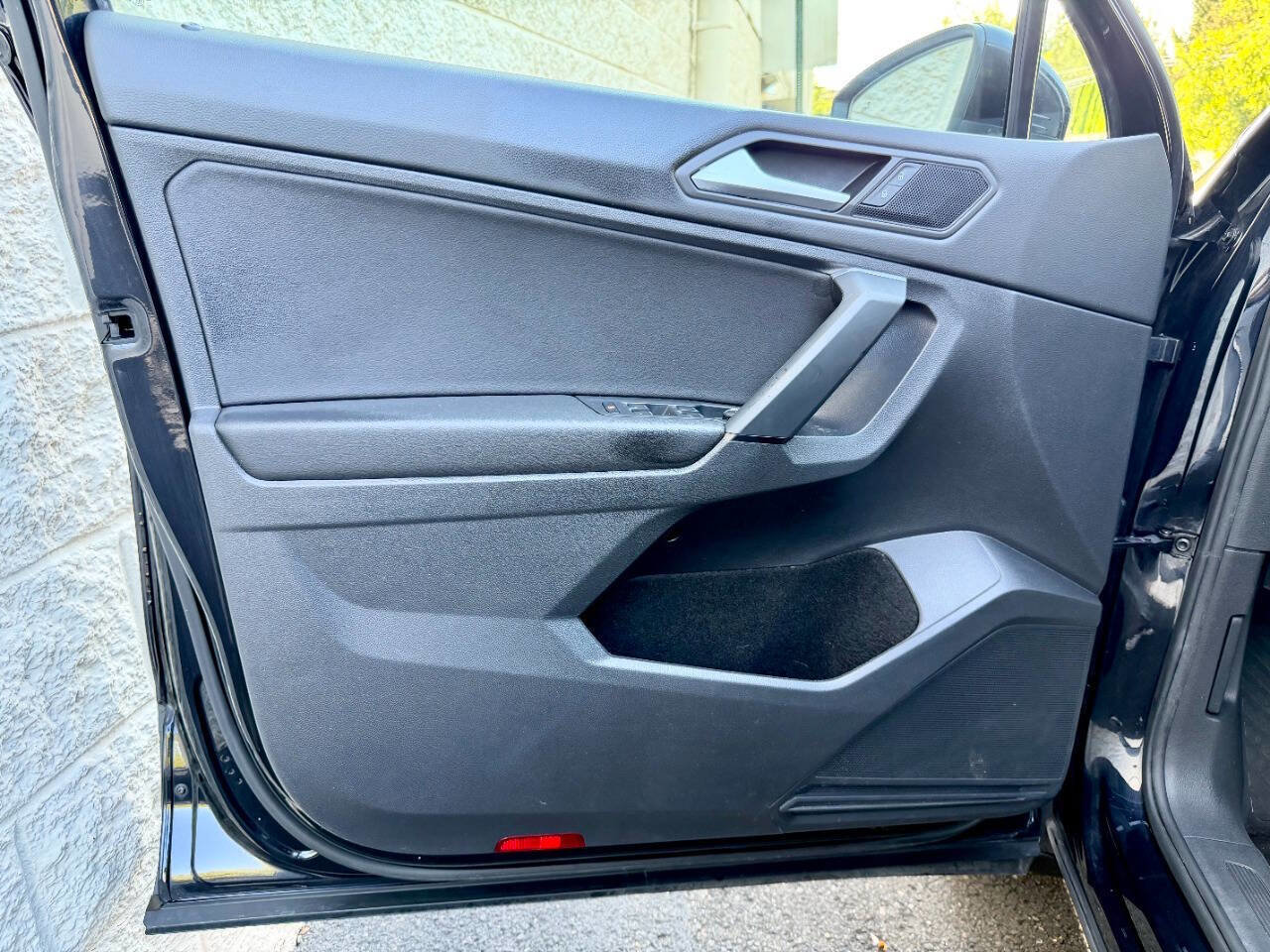 Used 2019 Volkswagen Tiguan SE image 25