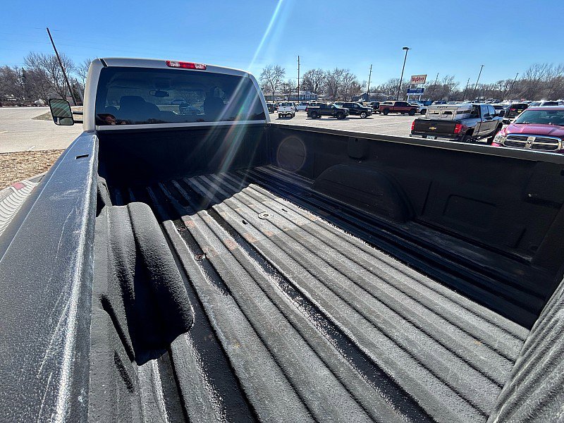 Used 2004 Chevrolet Silverado 3500 4x4 Extended Cab w/ Heavy-Duty Power Package image 8