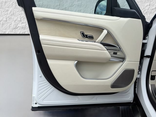 Used 2023 Land Rover Range Rover SV AWD/4WD image 23
