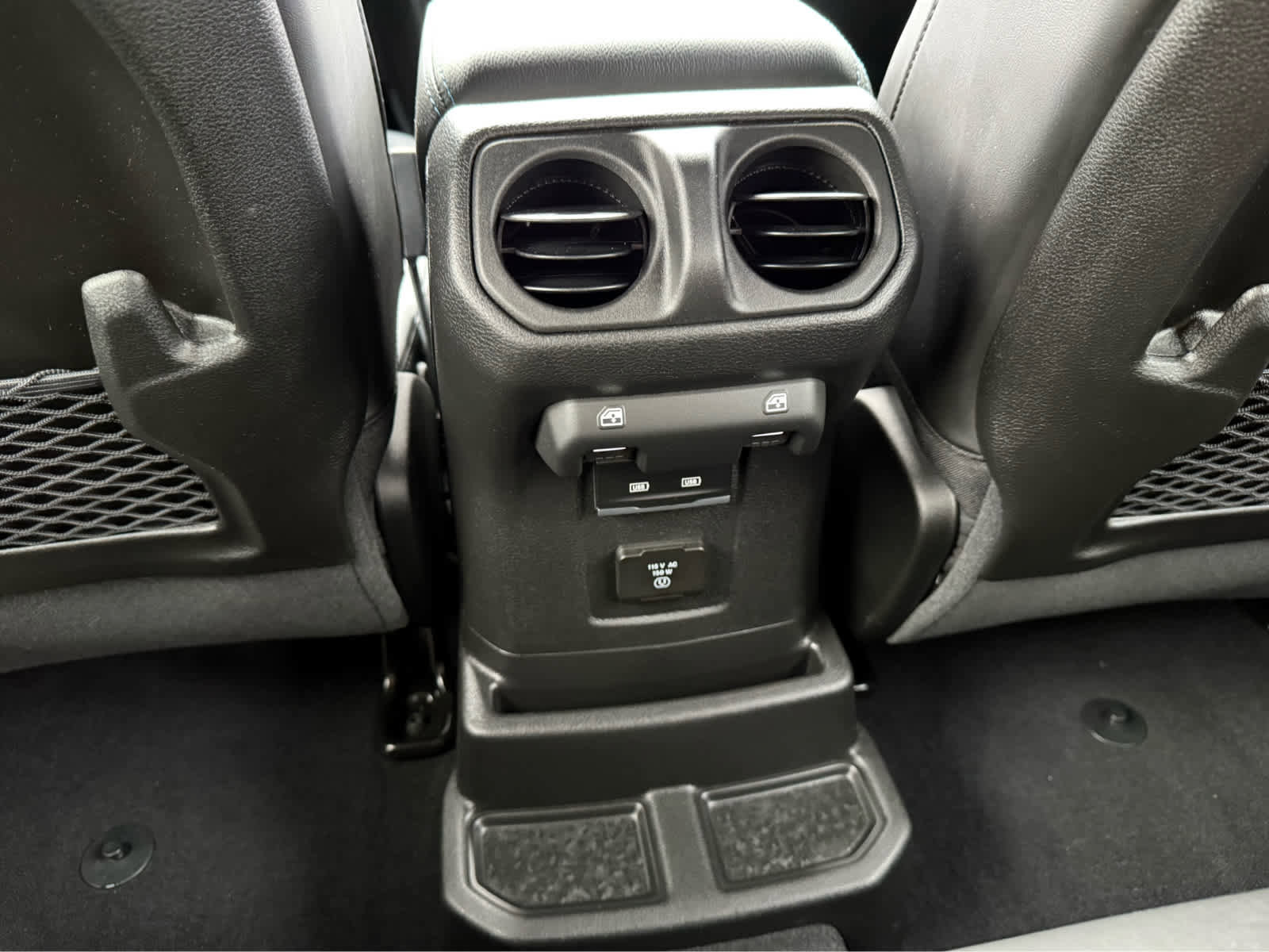 Used 2024 Jeep Wrangler Unlimited Rubicon 4xe image 30