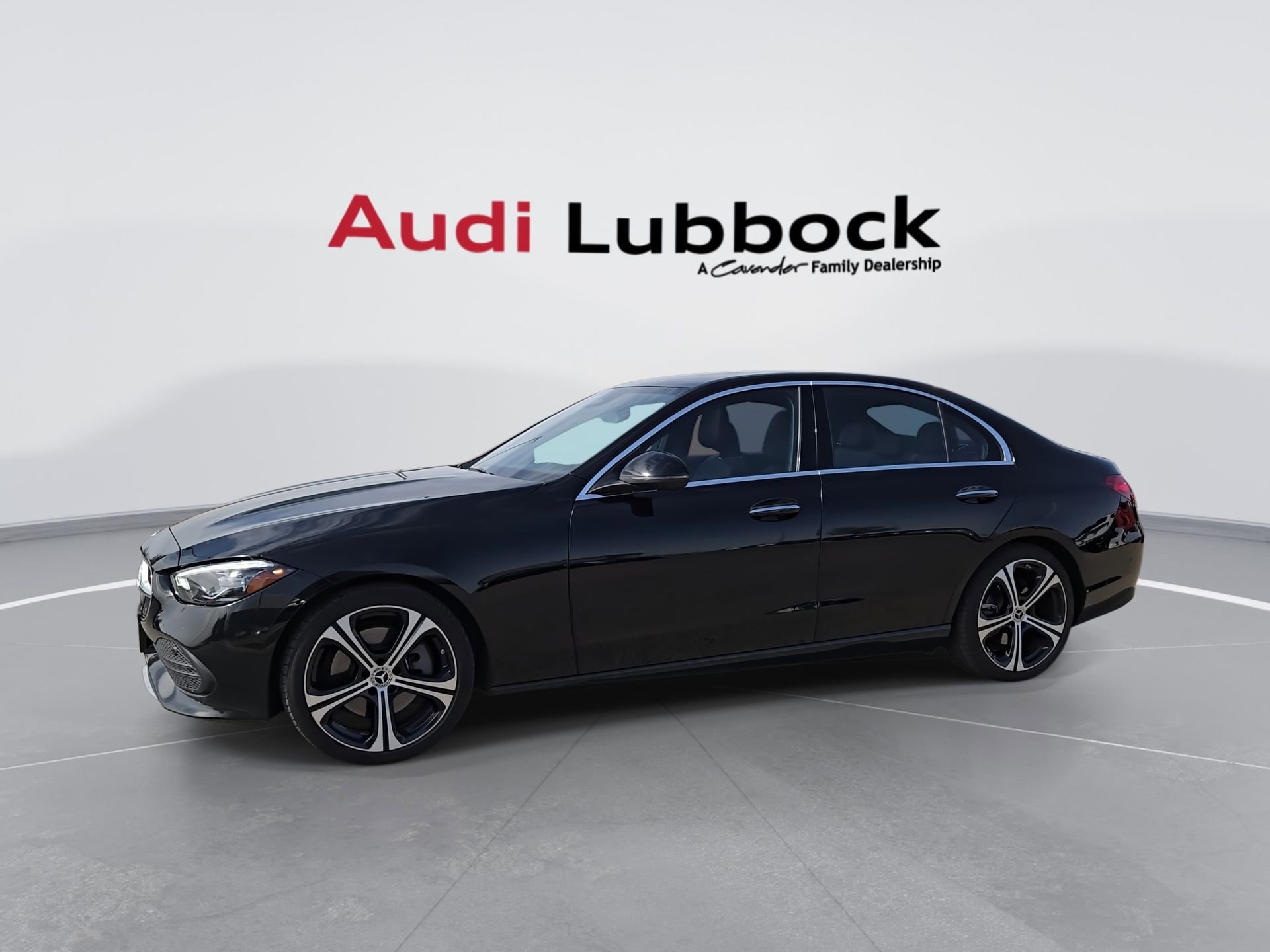 Used 2025 Mercedes-Benz C 300 Sedan image 5