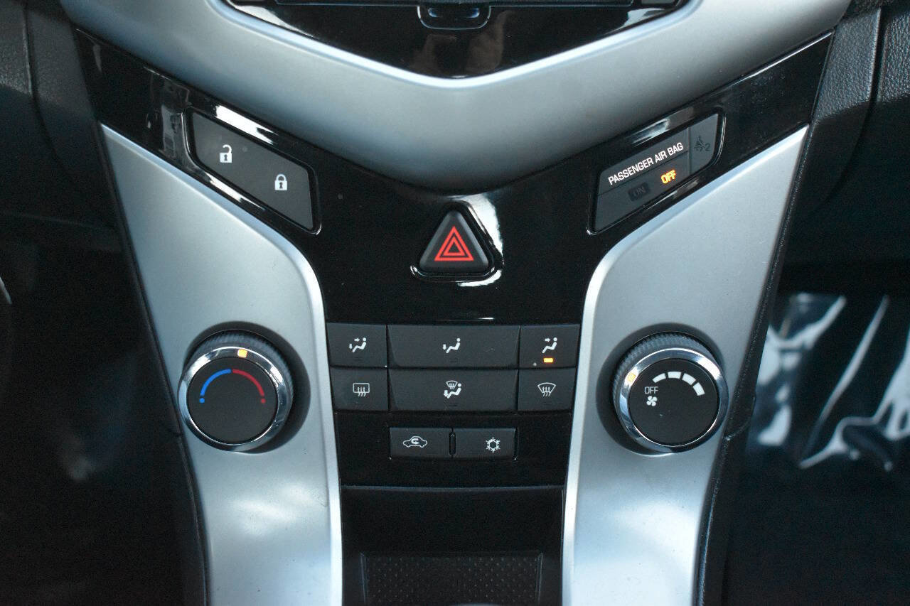 Used 2012 Chevrolet Cruze LT w/ RS Package image 25