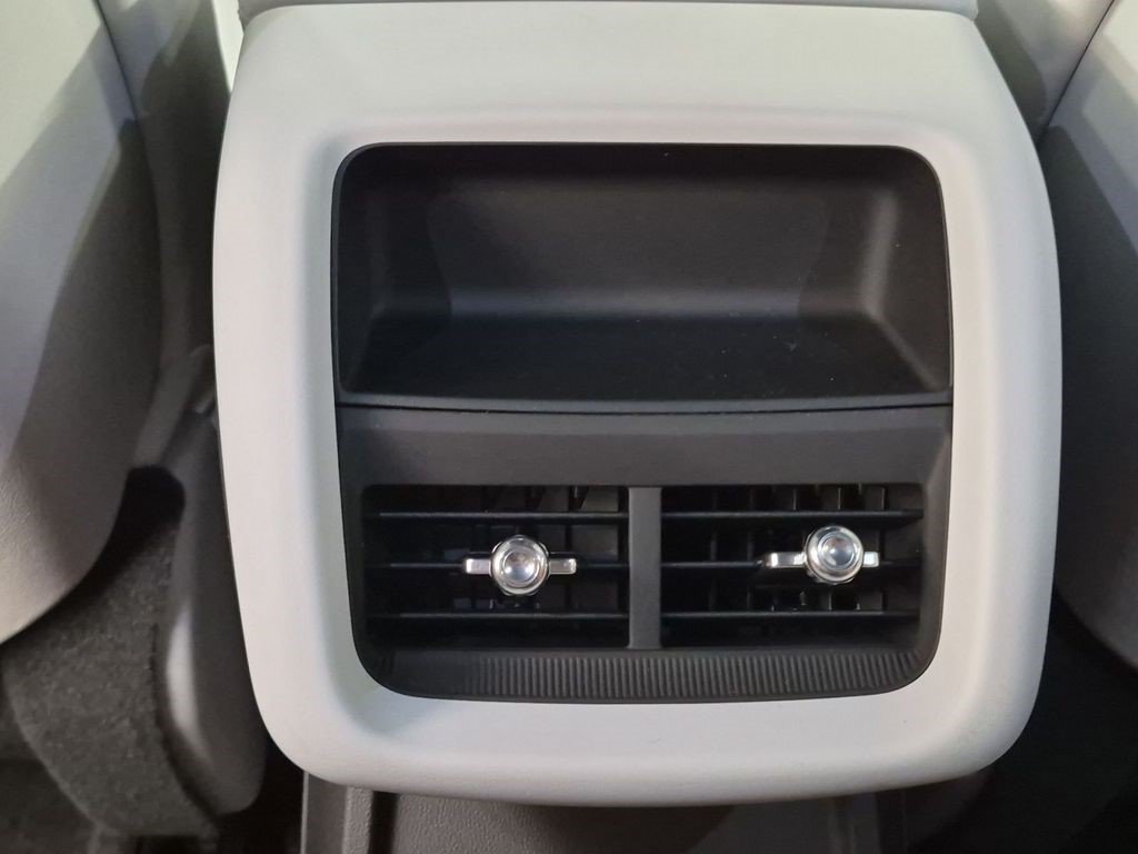Certified 2024 Cadillac Lyriq Luxury RWD image 9