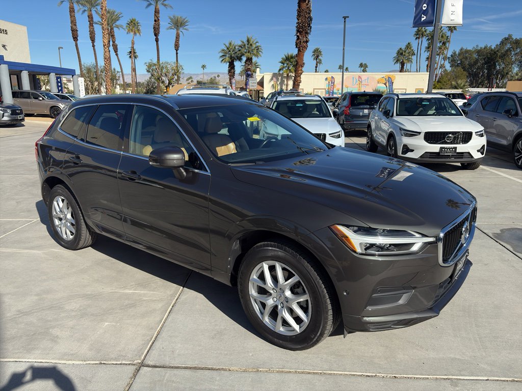 Used 2018 Volvo XC60 T5 Momentum w/ Convenience Package