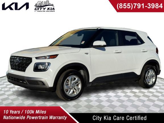Used 2025 Hyundai Venue SE image 1