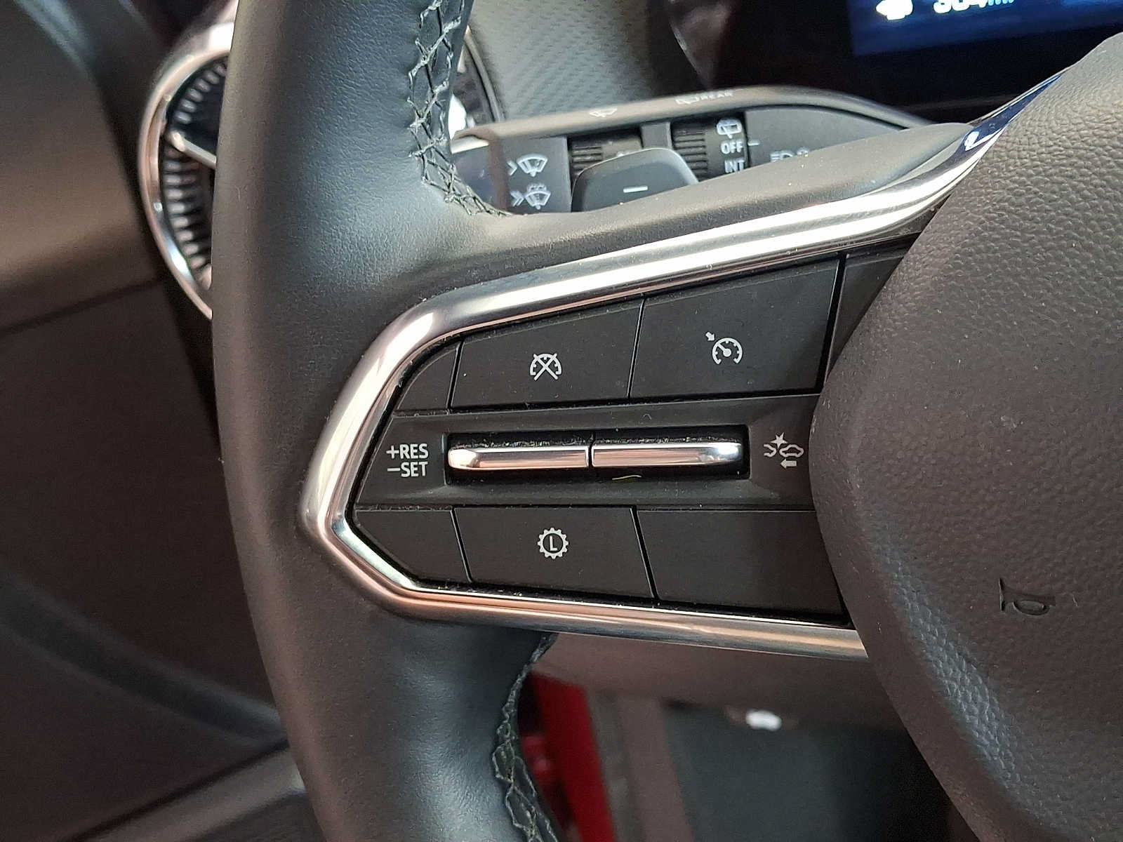 Used 2026 Chevrolet Equinox LT AWD/4WD image 21