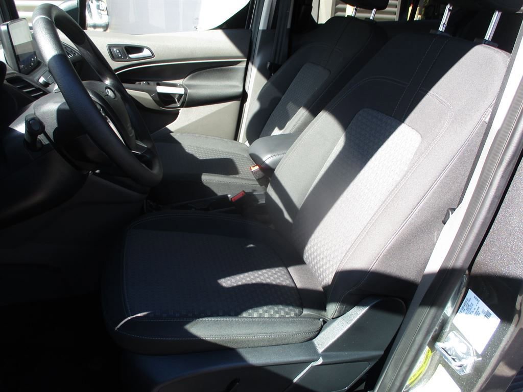 Used 2023 Ford Transit Connect XLT image 13