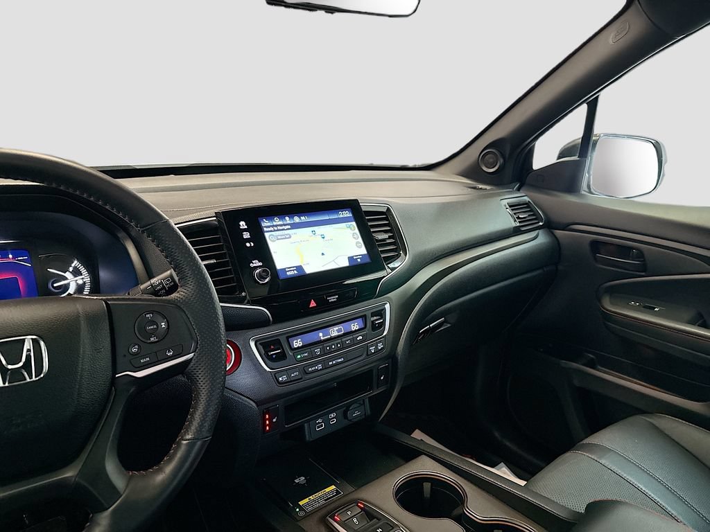 Used 2025 Honda Passport TrailSport image 24