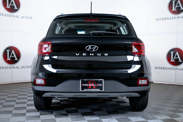 New 2026 Hyundai Venue SEL FWD image 7