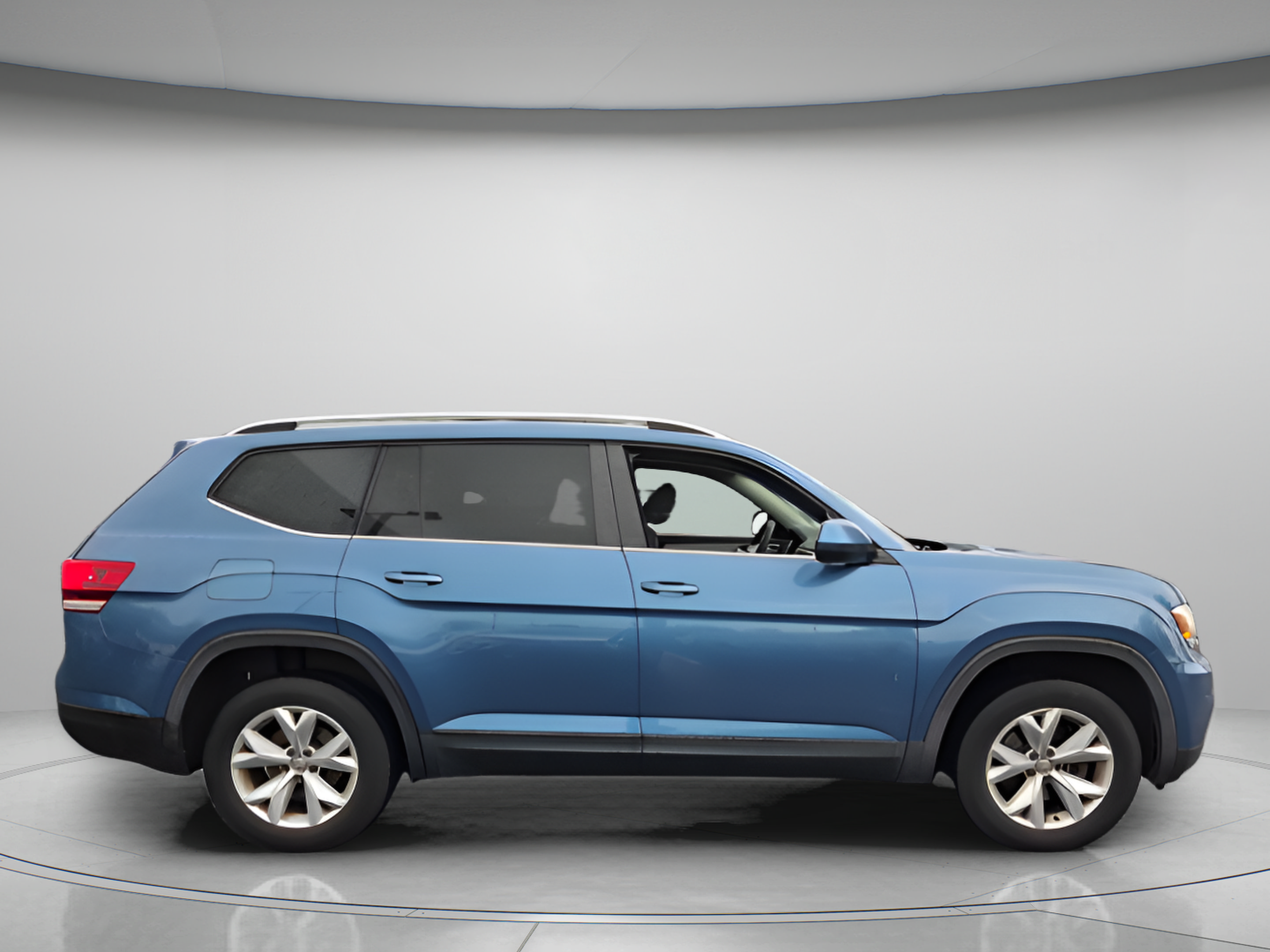 Used 2019 Volkswagen Atlas S FWD image 6