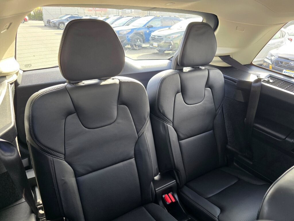 Used 2018 Volvo XC90 T6 Inscription w/ Convenience Package AWD/4WD image 17