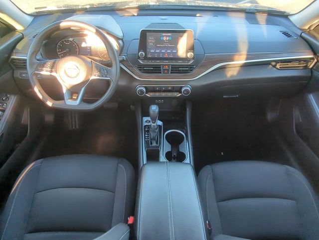 Used 2024 Nissan Altima 2.5 SV image 22