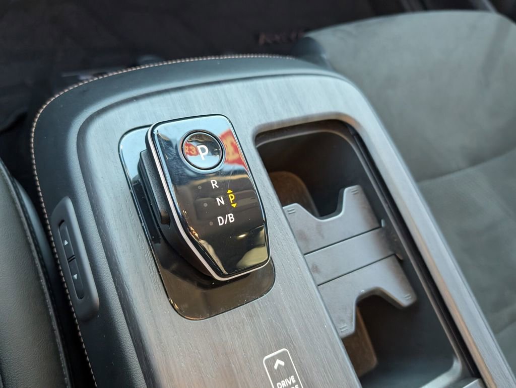 Certified 2023 Nissan Ariya AWD image 23