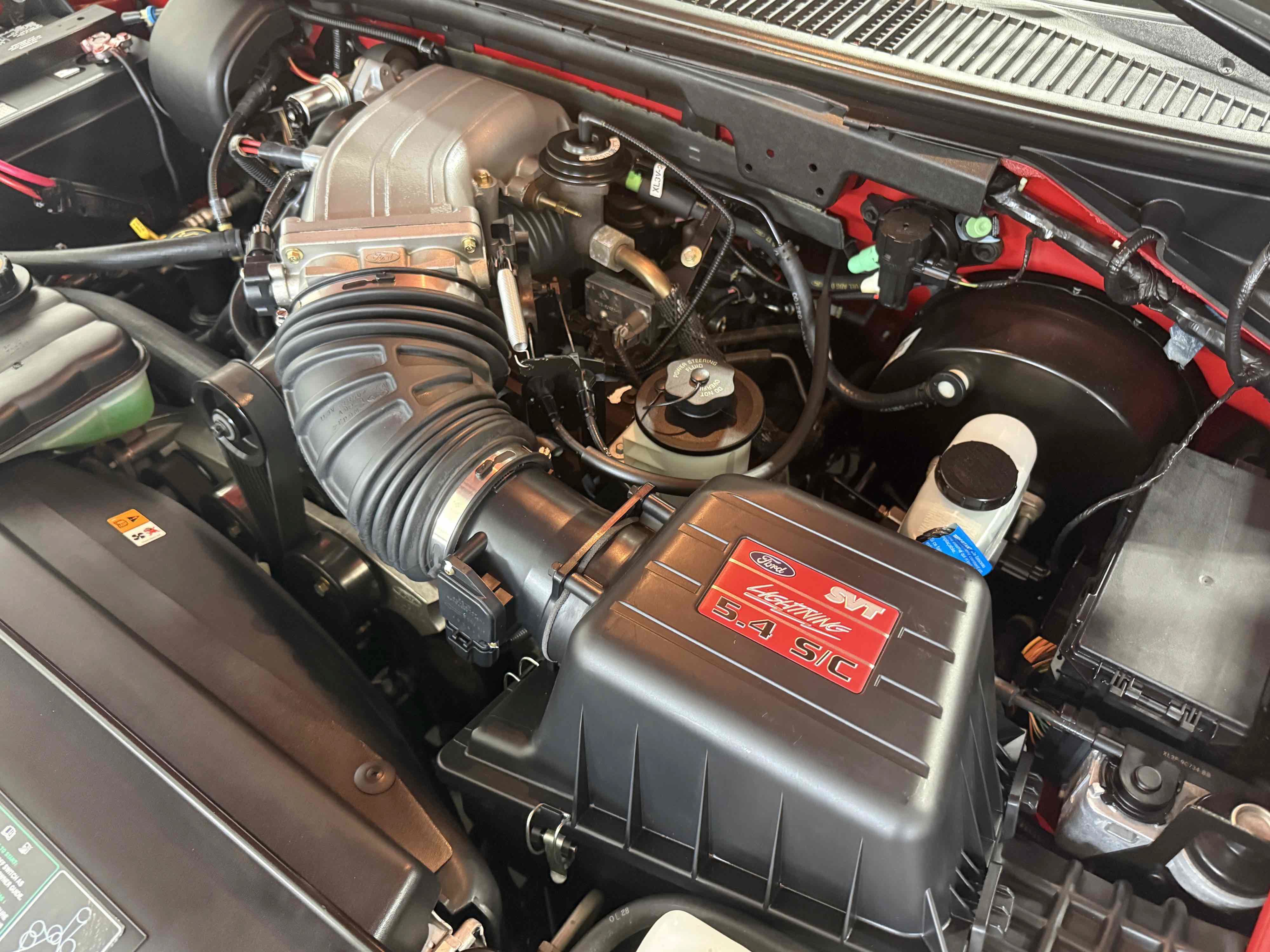Used 2001 Ford F150 Lightning RWD image 6