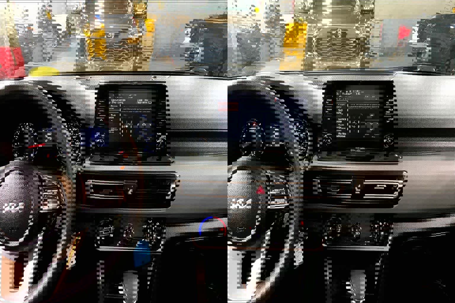 Used 2023 Kia Seltos LX image 7