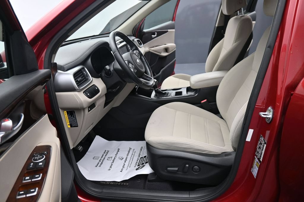 Used 2017 Kia Sorento AWD w/ LX Convenience Package image 17