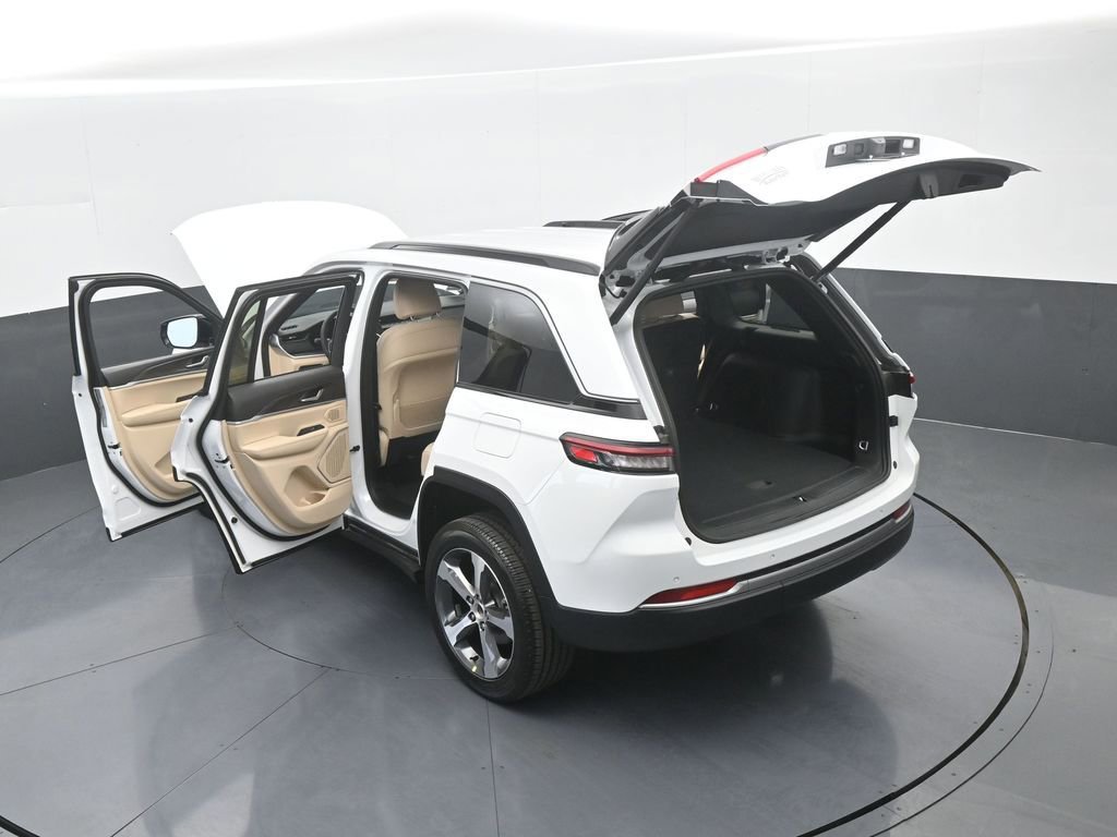 New 2026 Jeep Grand Cherokee Limited RWD image 62