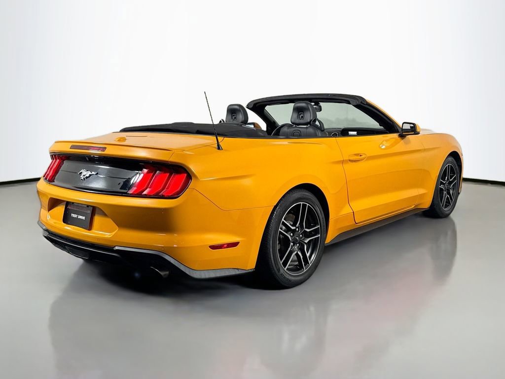 Used 2018 Ford Mustang Premium w/ Equipment Group 201A image 5