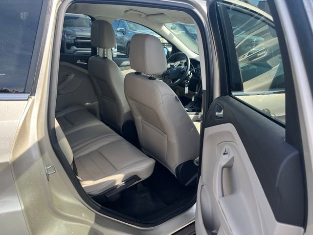 Used 2017 Ford Escape SE w/ SE Leather Comfort Package FWD image 12
